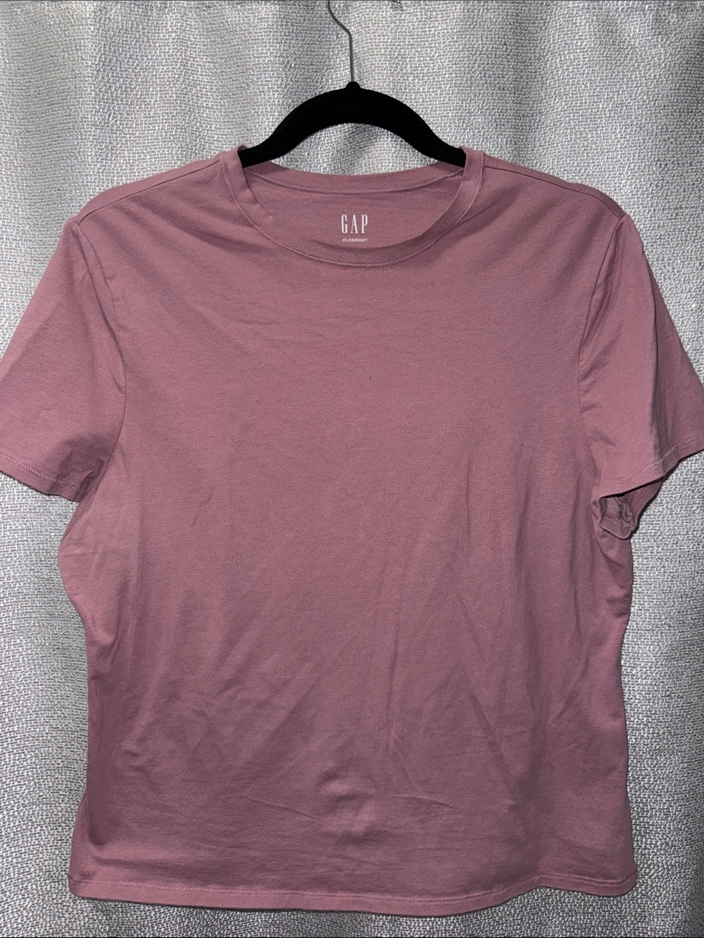 GAP Short Sleeve Crewneck T-Shirt in Dusty Pink